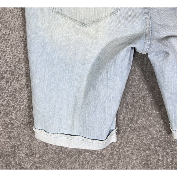Old Navy The Flirt Cuffed Bermuda Jean Shorts Womens Size 8 Light Wash Blue - Picture 11 of 15
